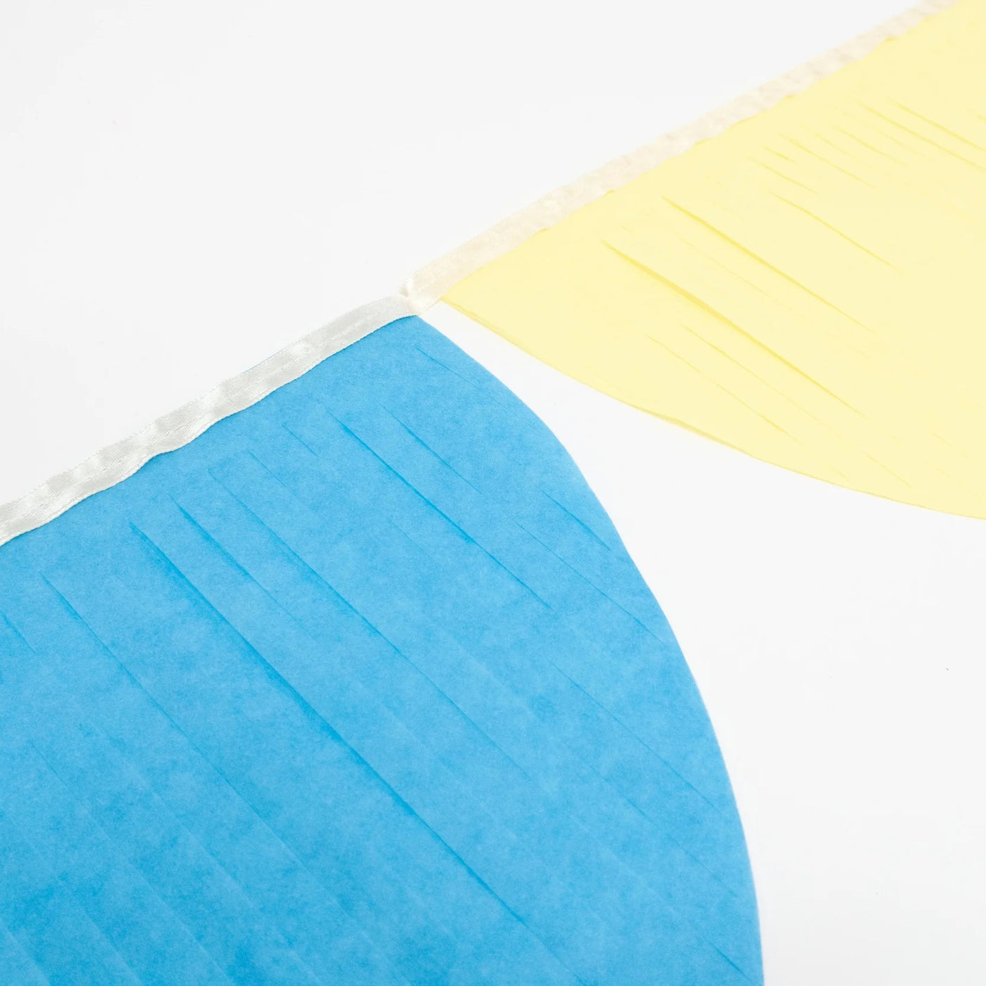 Meri Meri Rainbow Tissue Paper Scallop Garlands